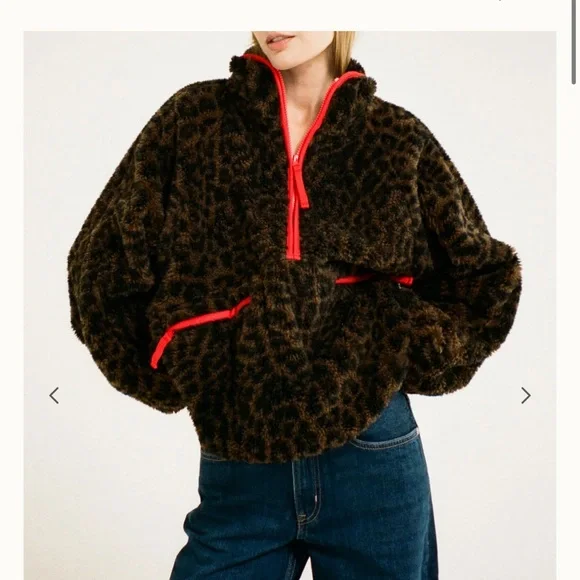 Rumored Brown Teddy Jacket with Red Details - Picture 2 of 12